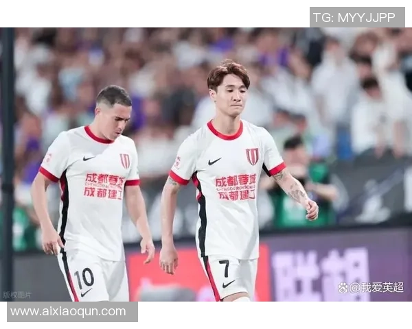 成都足球队意识争议引发热议球迷与专家观点碰撞激烈